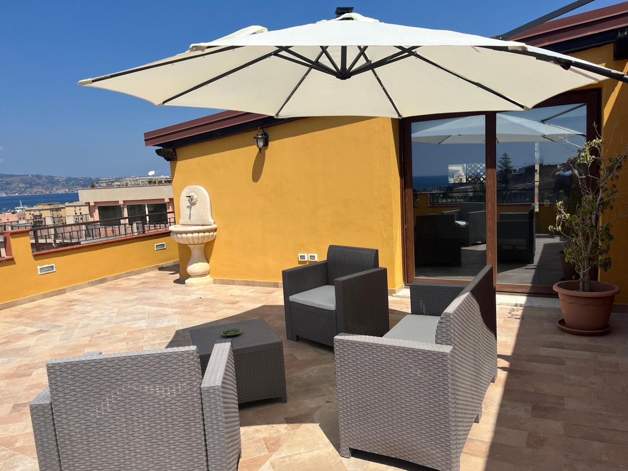 B&B Around The World Villa San Giovanni Exteriör bild