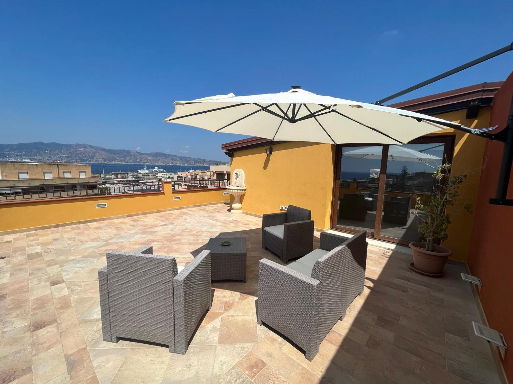 B&B Around The World Villa San Giovanni Exteriör bild