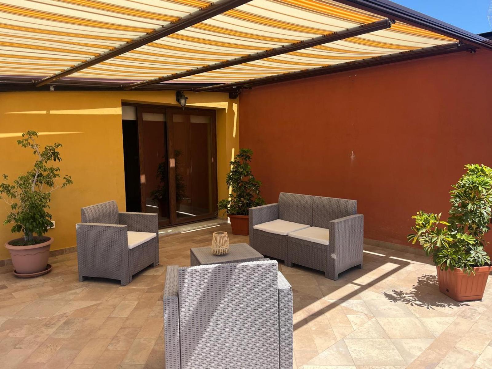 B&B Around The World Villa San Giovanni Exteriör bild
