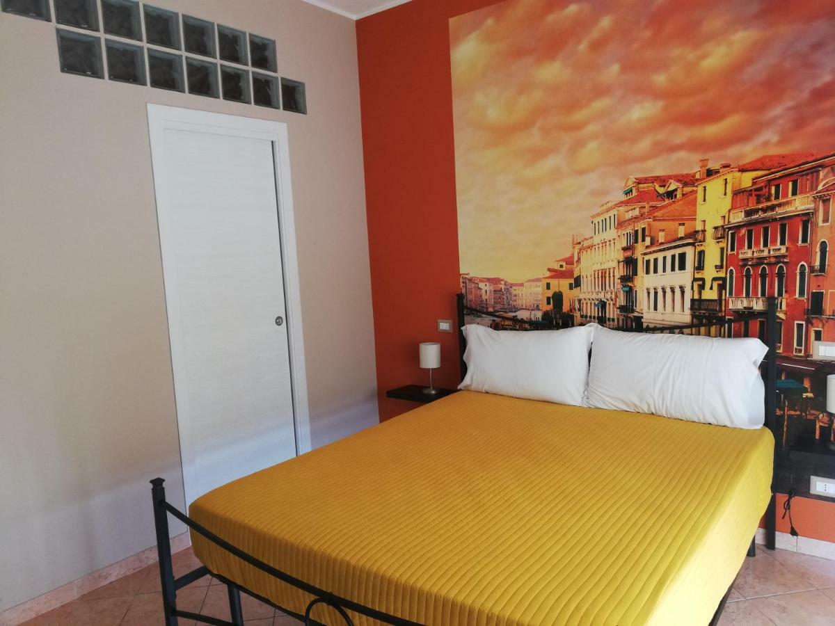 B&B Around The World Villa San Giovanni Exteriör bild