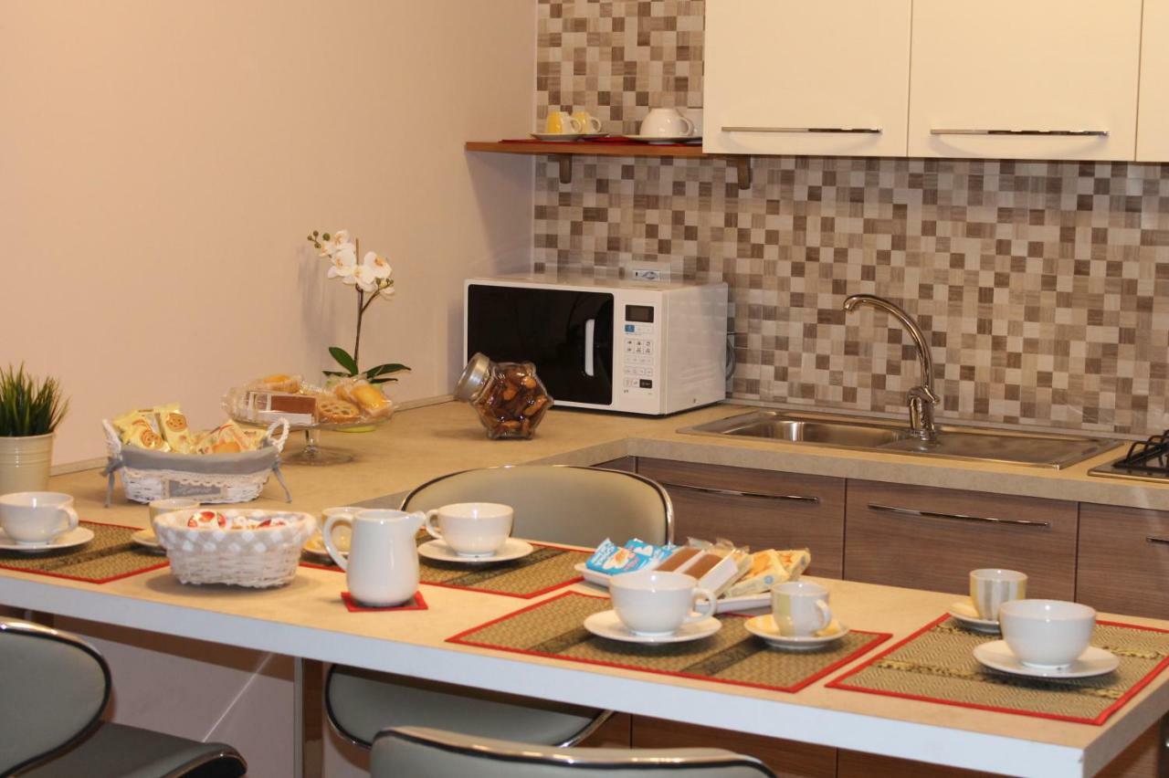 B&B Around The World Villa San Giovanni Exteriör bild